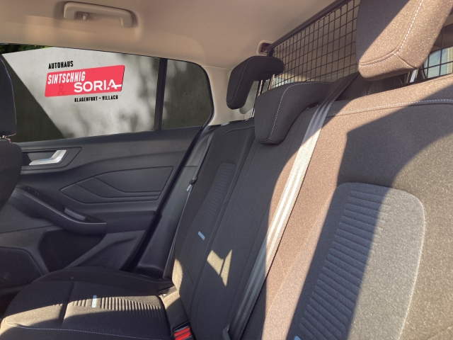 Ford Focus Turnier 1.0 Eco Boost Hybrid St-Line
