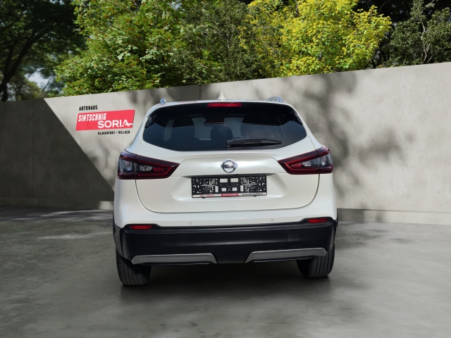 Nissan Qashqai 1.3 DIG-T 140PS 6MT 4×2 ZAMA Design SH 18′