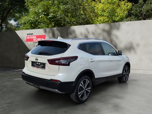 Nissan Qashqai 1.3 DIG-T 140PS 6MT 4×2 ZAMA Design SH 18′