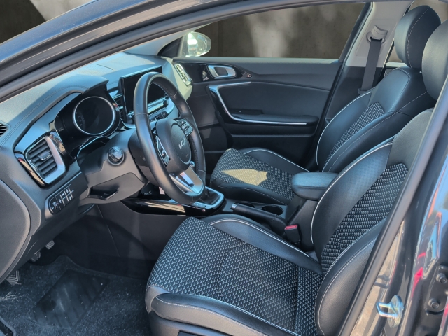 KIA Ceed Gold 1,5TGDI UVO MT6 160